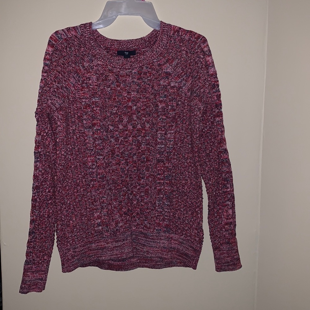 Gap sweater